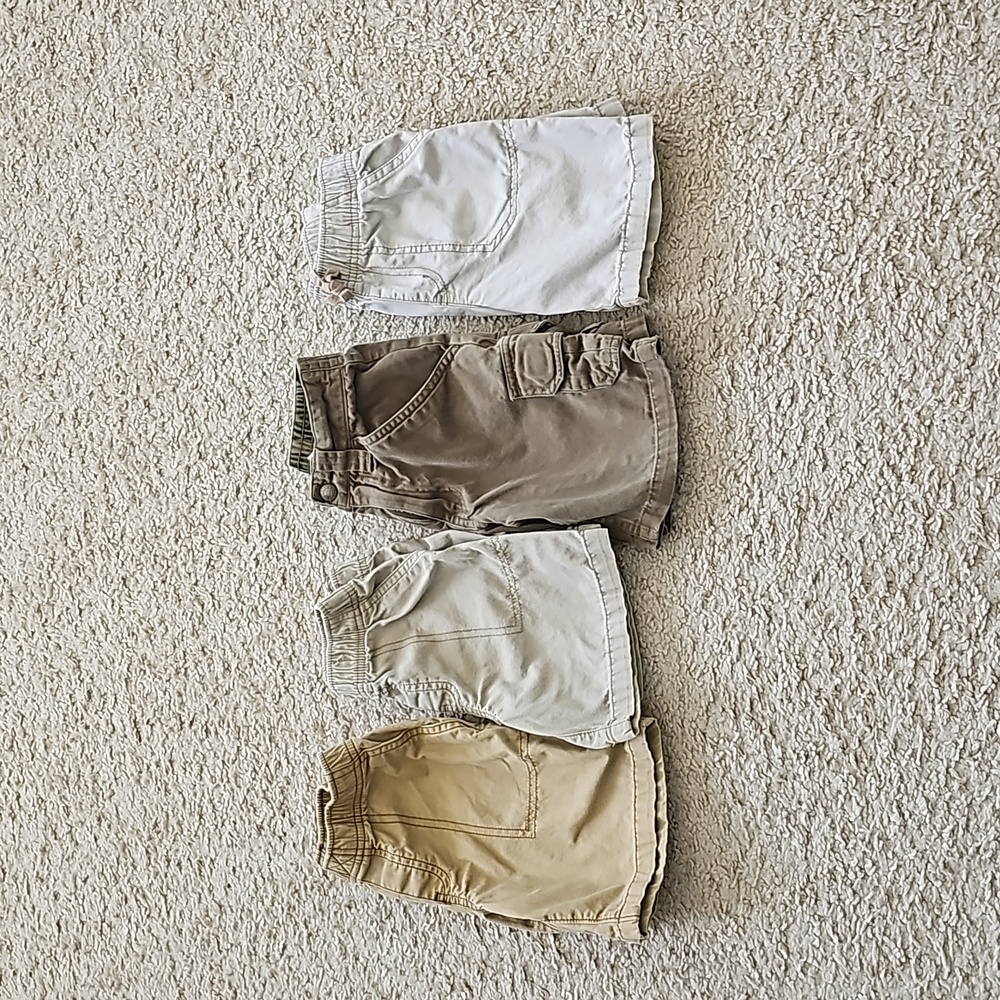 Boys 4T/4 bundle shorts Carters Sonoma